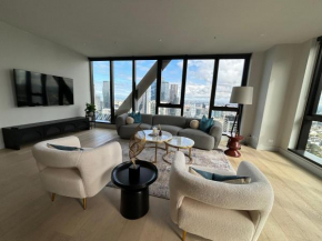 Lux CBD Penthouse with 270views Spacious & Great Location